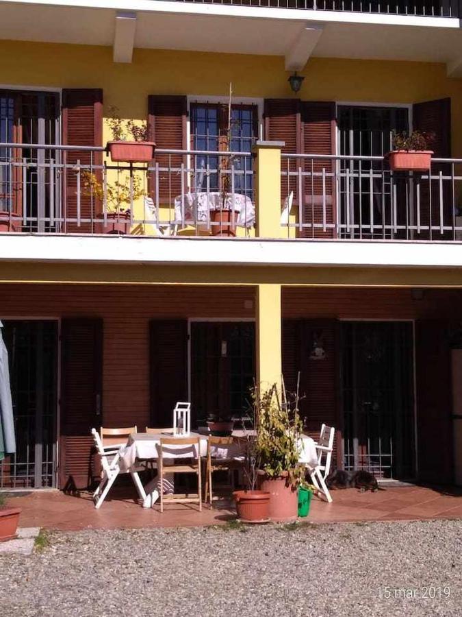 Beb Infamiglia Bed & Breakfast Cascinette Dış mekan fotoğraf