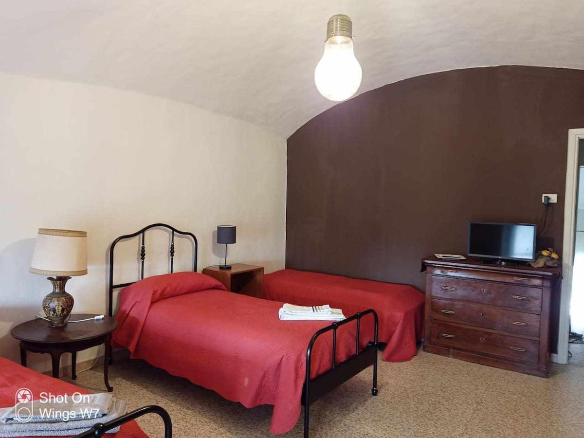 Beb Infamiglia Bed & Breakfast Cascinette Dış mekan fotoğraf
